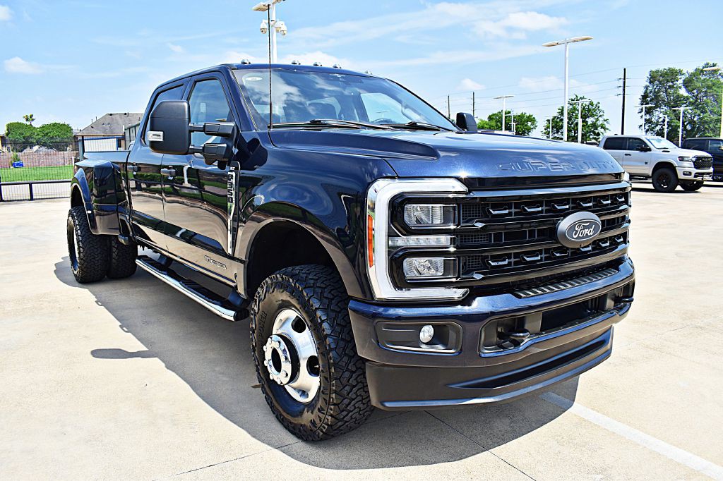 2023 Ford F-350 Image 15