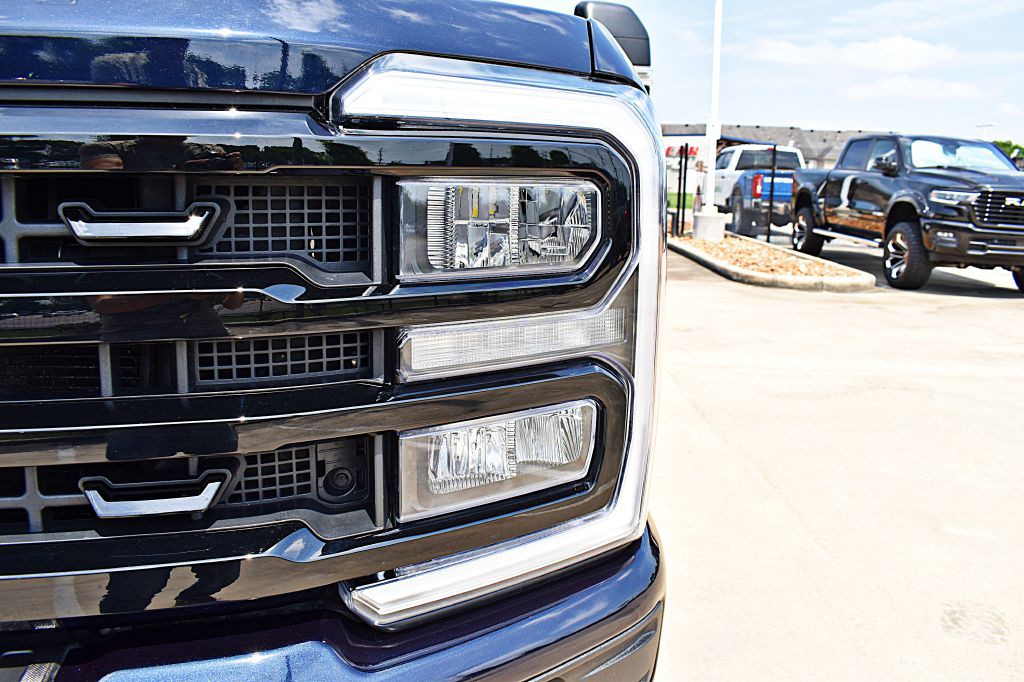 2023 Ford F-350 Image 48