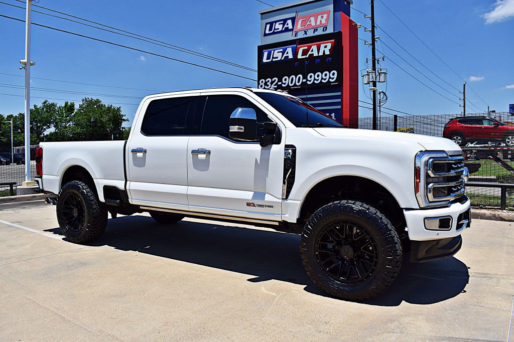 2023 Ford F-350 Image 3