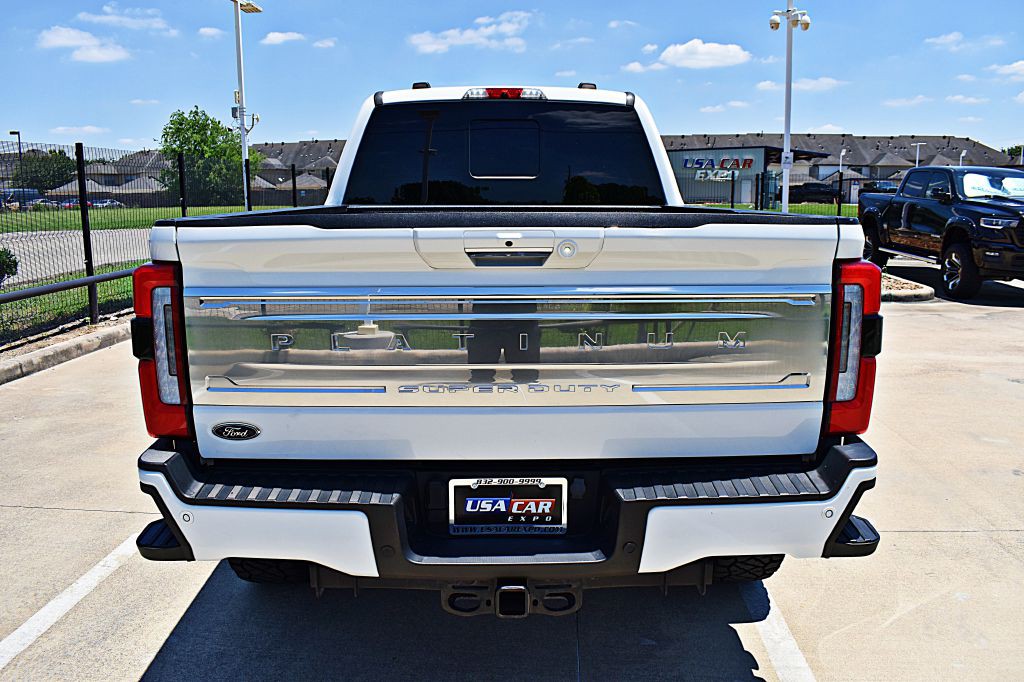 2023 Ford F-350 Image 6