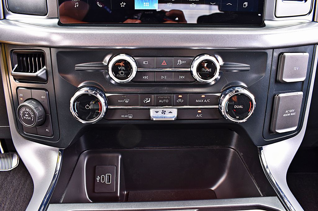 2025 Ford F-150 Image 34