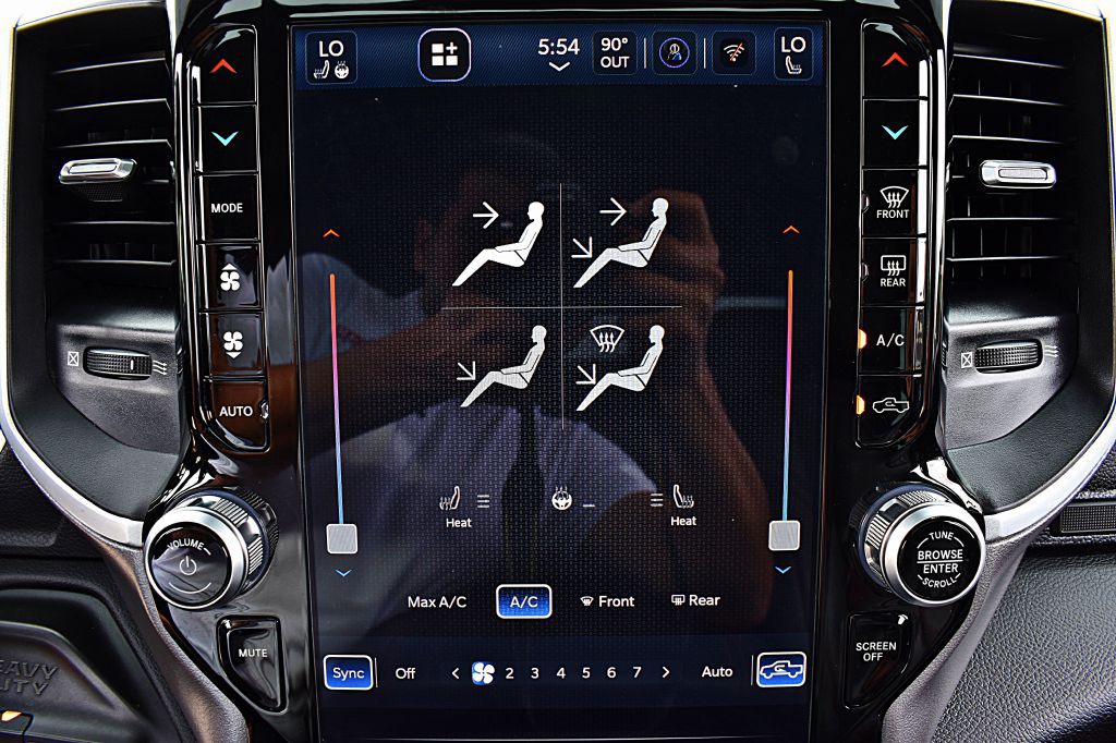 2023 RAM 2500 Image 36