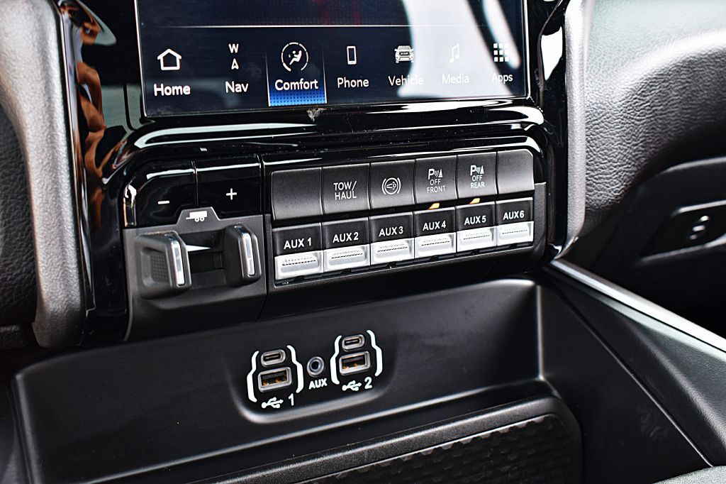 2023 RAM 2500 Image 38