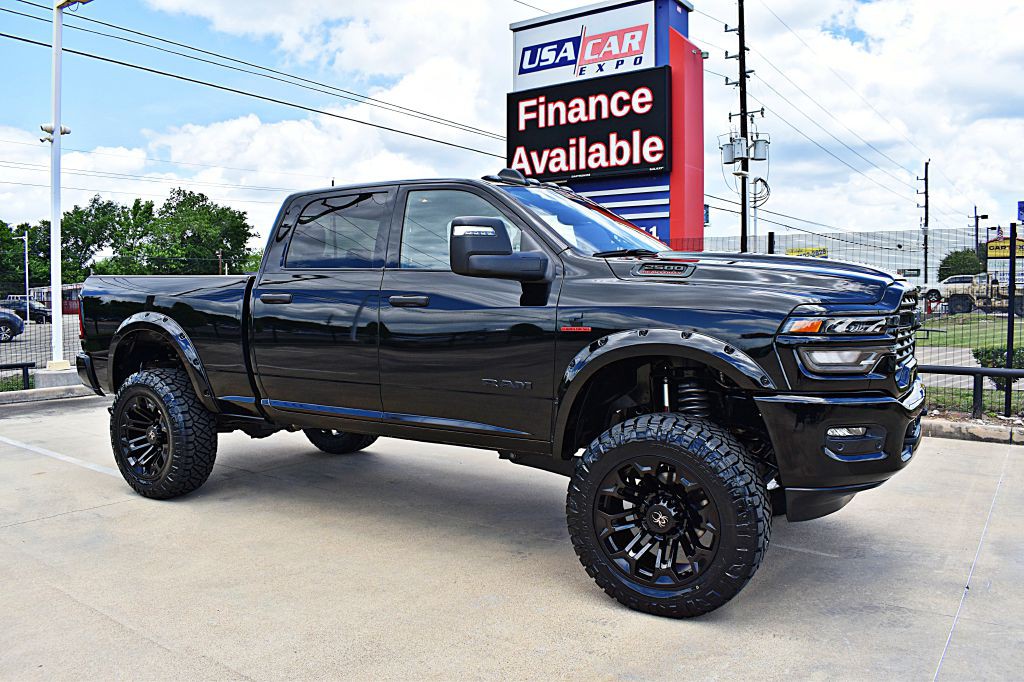 2025 RAM 2500 Image 3