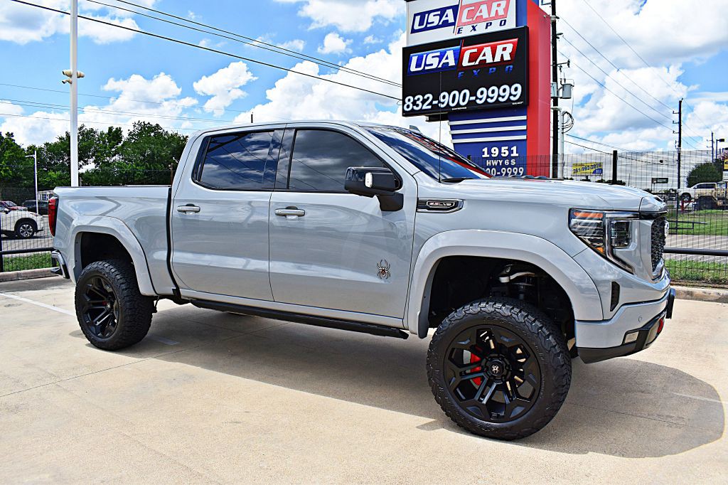 2024 GMC Sierra Image 3