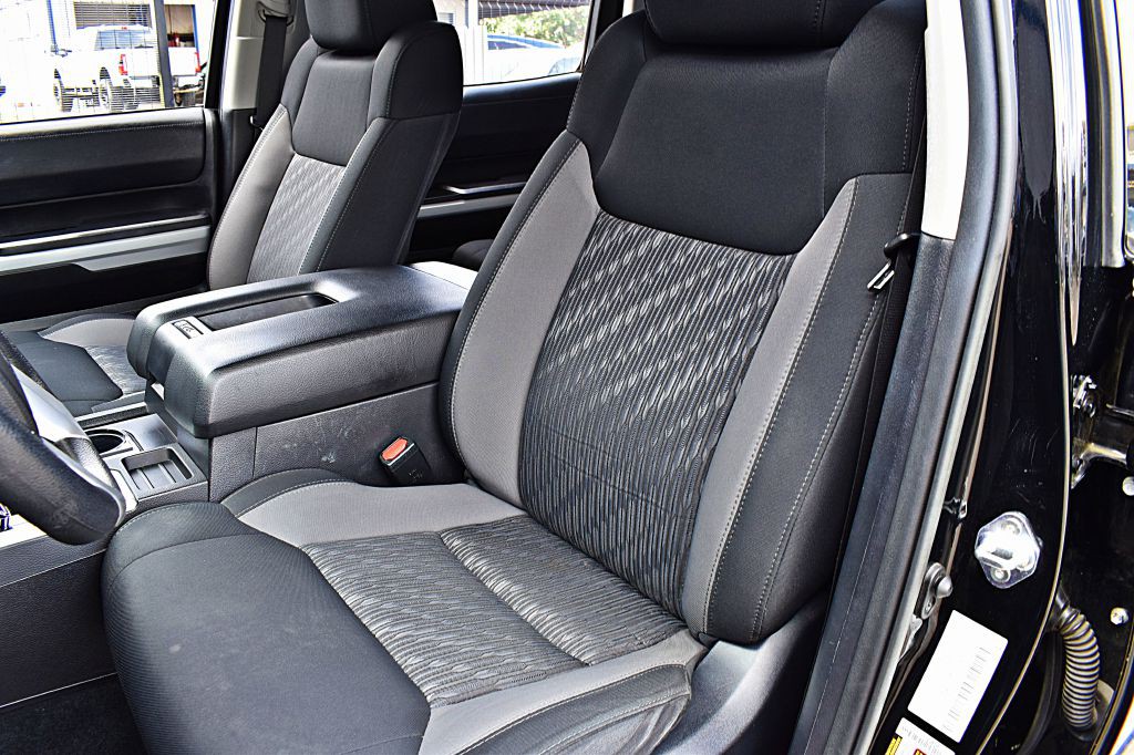 2021 Toyota Tundra Image 17