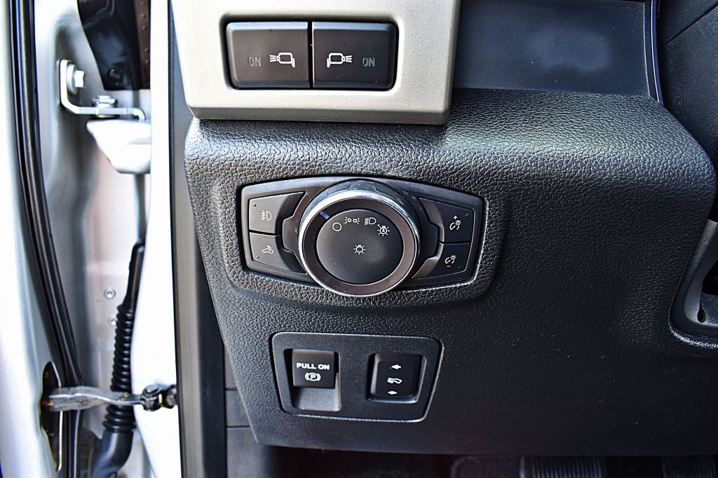 2018 Ford F-150 Image 40
