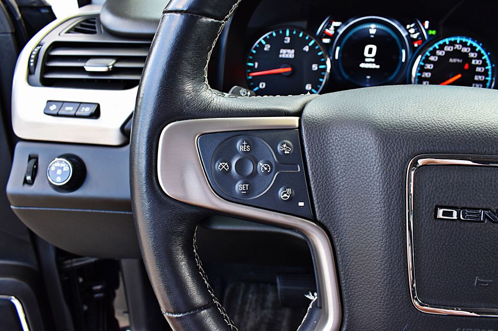 2019 GMC Yukon Image 39