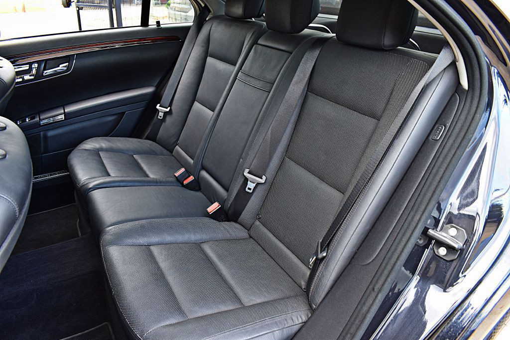 2010 Mercedes-Benz S-Class Image 19