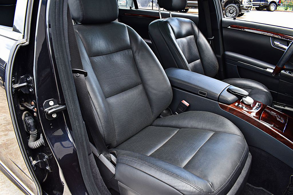 2010 Mercedes-Benz S-Class Image 21