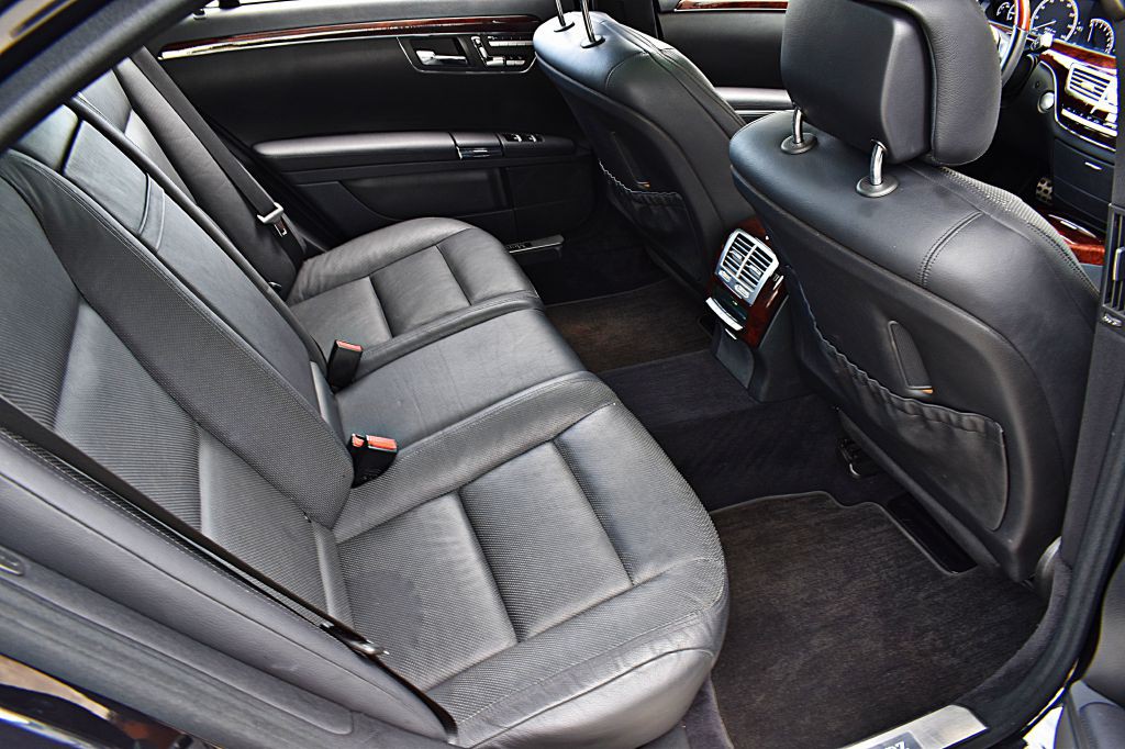 2010 Mercedes-Benz S-Class Image 22