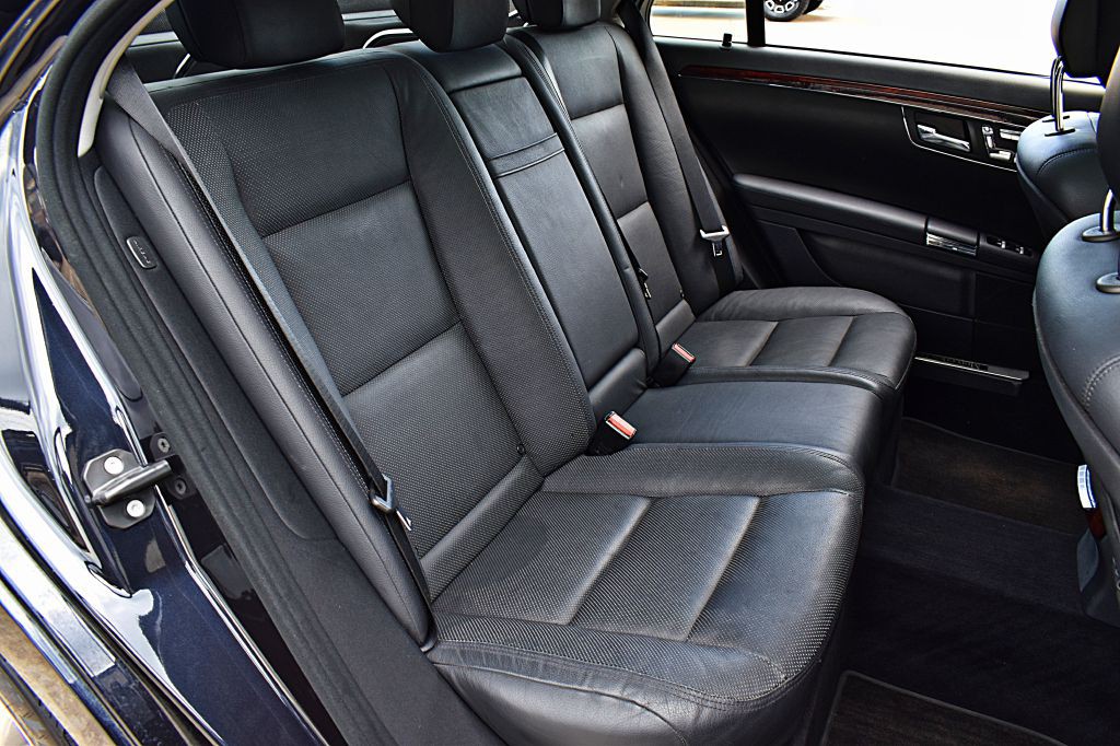 2010 Mercedes-Benz S-Class Image 23