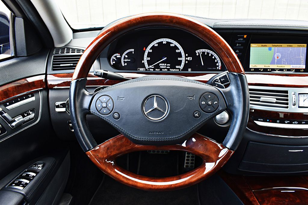 2010 Mercedes-Benz S-Class Image 26