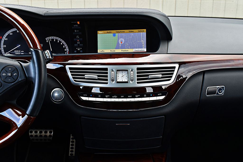 2010 Mercedes-Benz S-Class Image 28