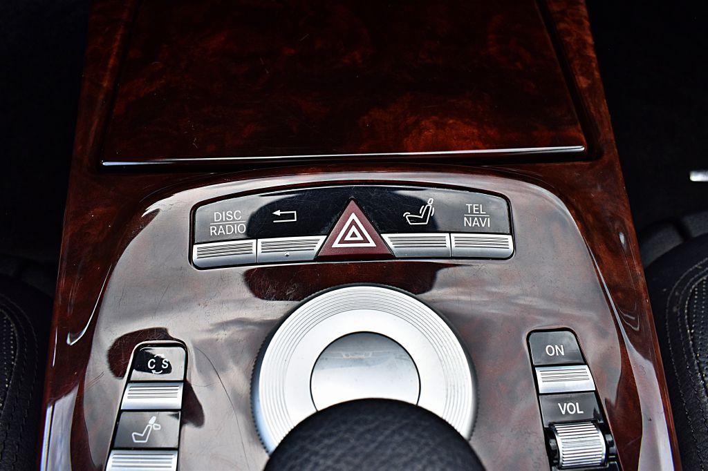 2010 Mercedes-Benz S-Class Image 37