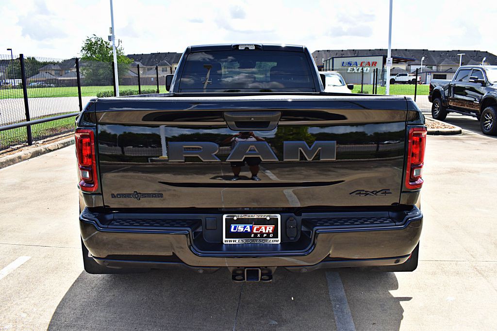 2026 RAM 3500 Image 6