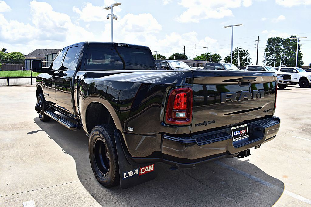2026 RAM 3500 Image 9