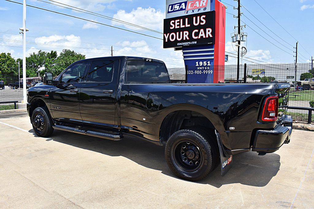 2026 RAM 3500 Image 10