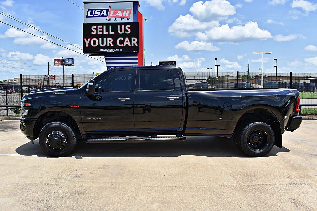 2026 RAM 3500 Image 11
