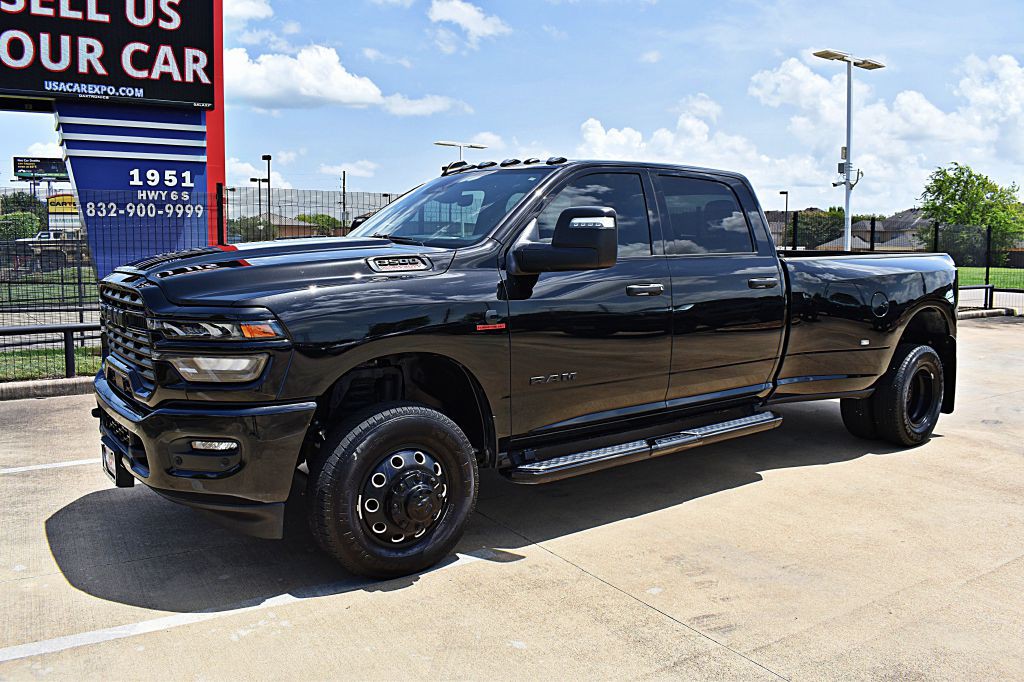 2026 RAM 3500 Image 12