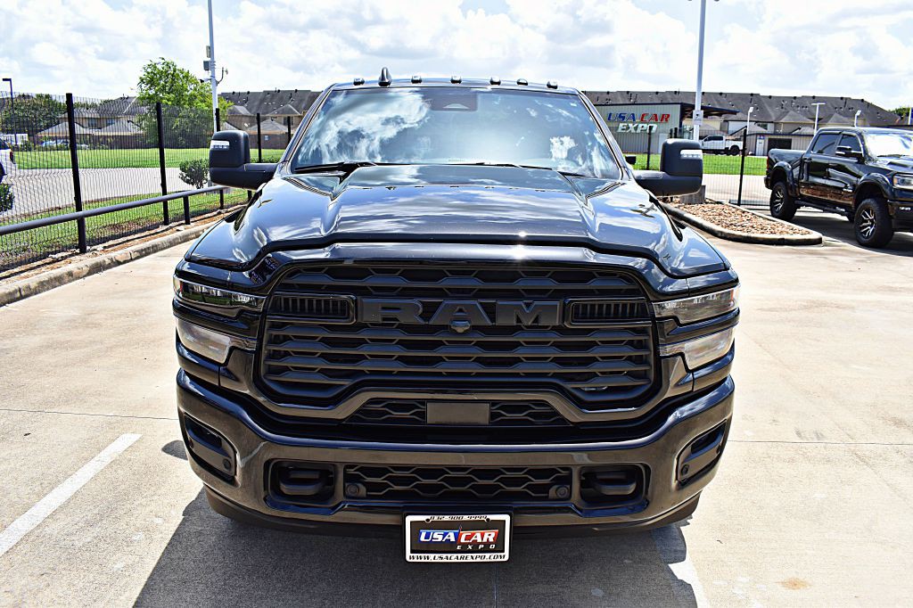 2026 RAM 3500 Image 13