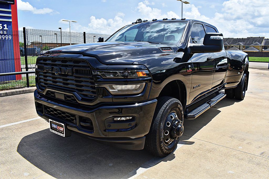 2026 RAM 3500 Image 15