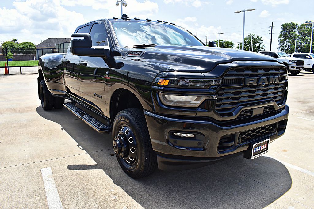2026 RAM 3500 Image 16