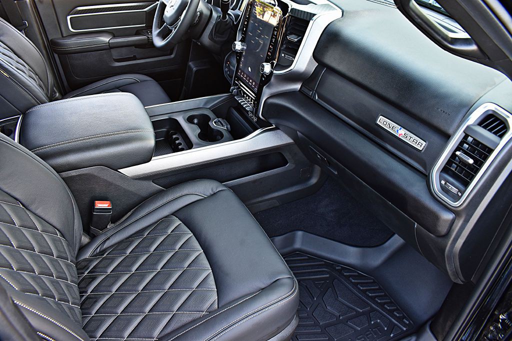 2026 RAM 3500 Image 21