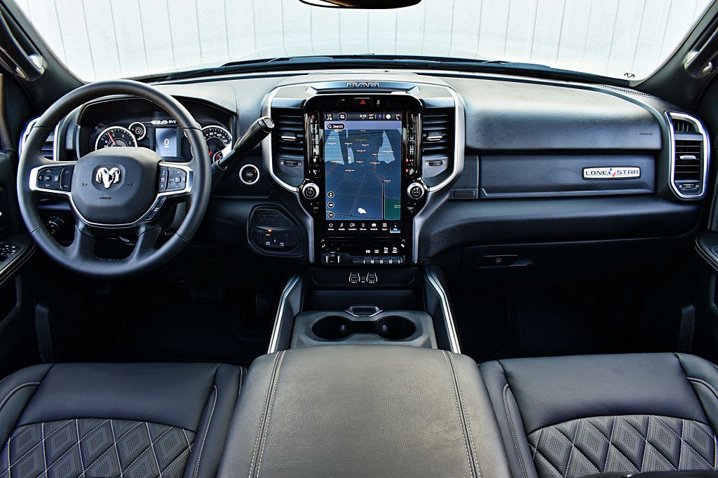 2026 RAM 3500 Image 25