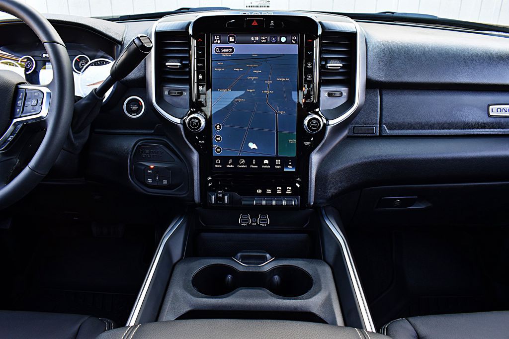 2026 RAM 3500 Image 28