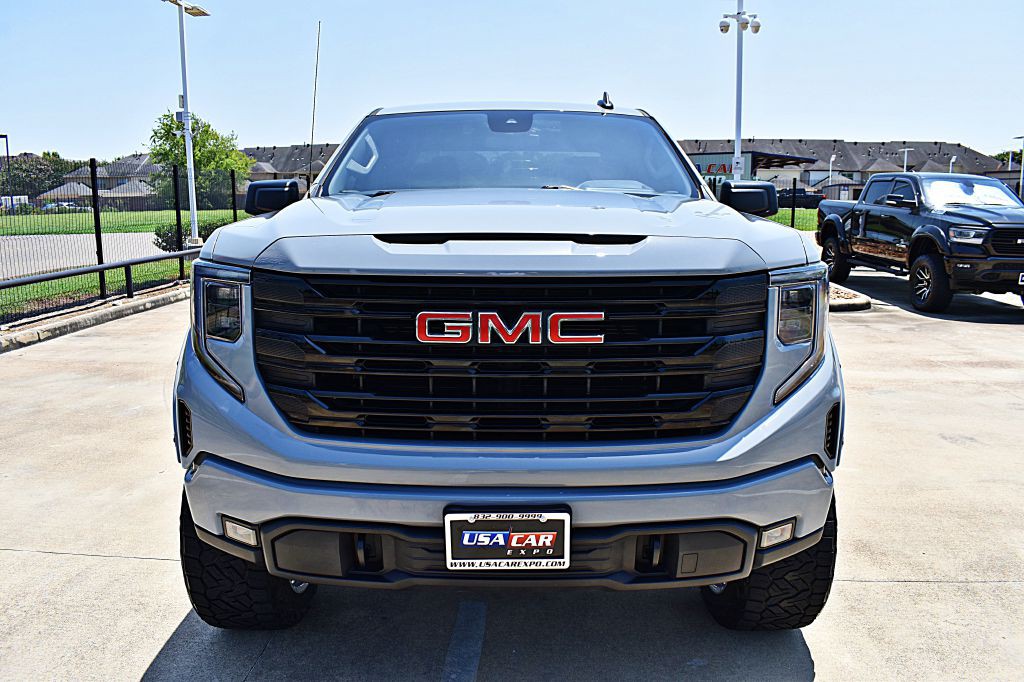 2024 GMC Sierra Image 12