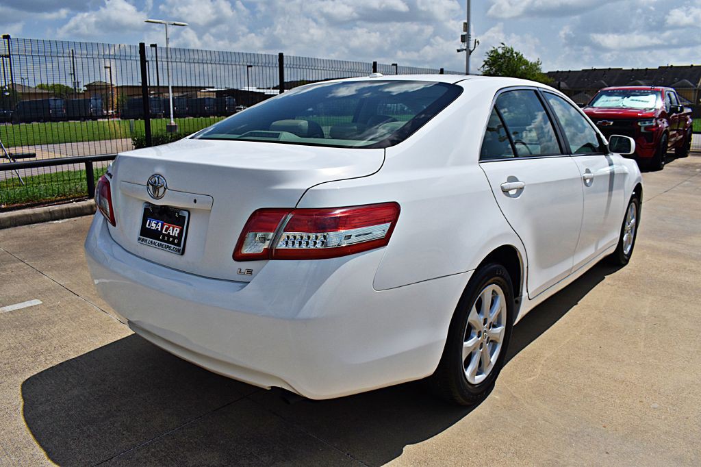 2011 Toyota Camry Image 7