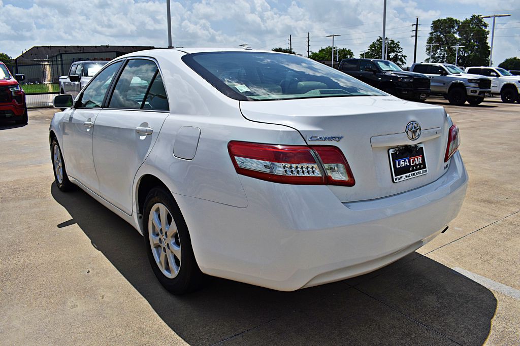 2011 Toyota Camry Image 8