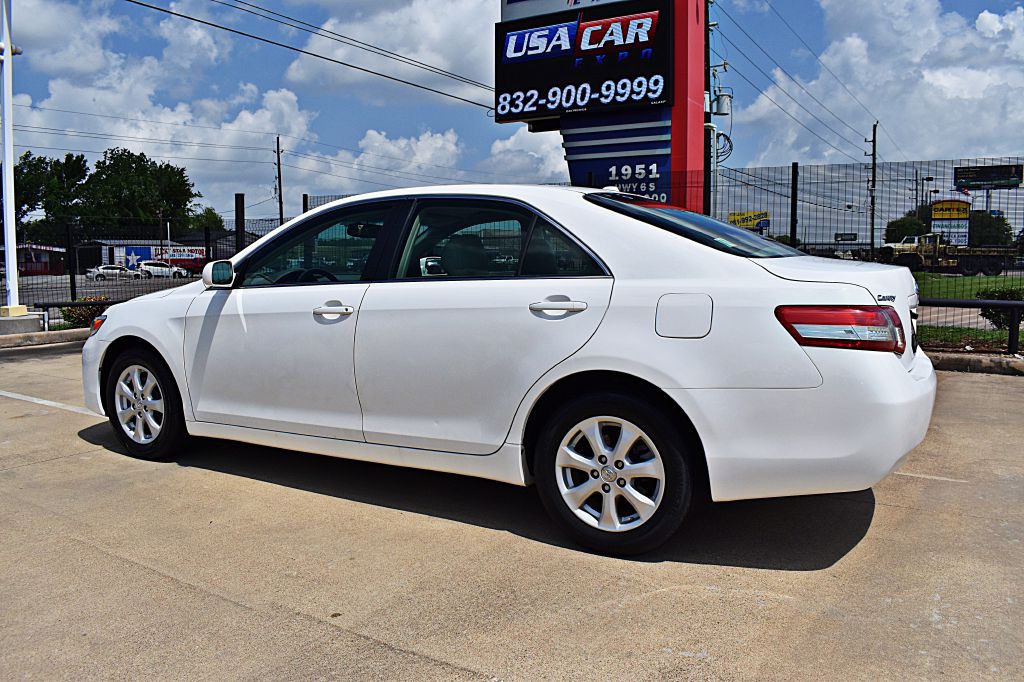 2011 Toyota Camry Image 9
