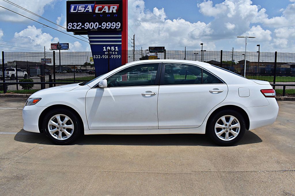 2011 Toyota Camry Image 10