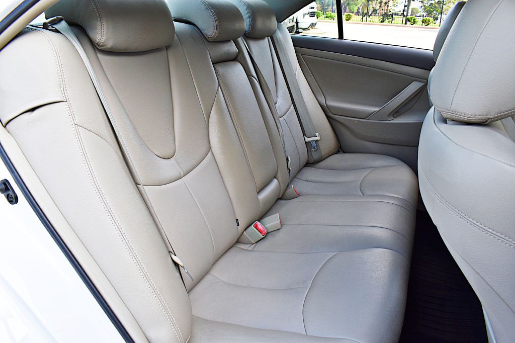 2011 Toyota Camry Image 23