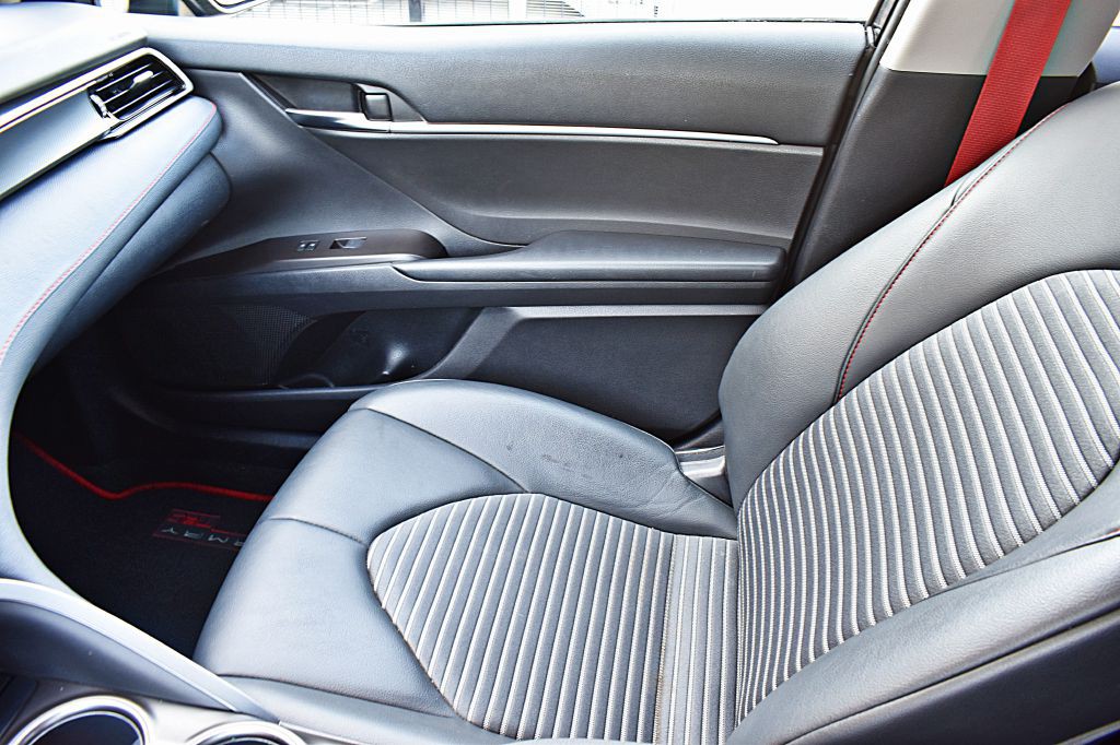 2022 Toyota Camry Image 33