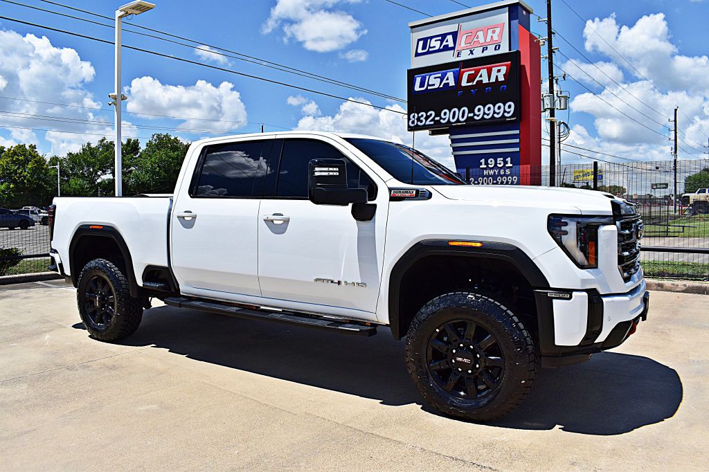 2026 GMC Sierra Image 3