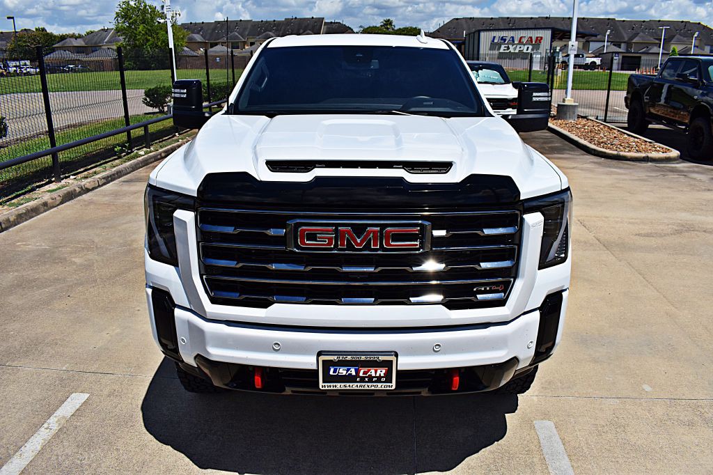 2026 GMC Sierra Image 13