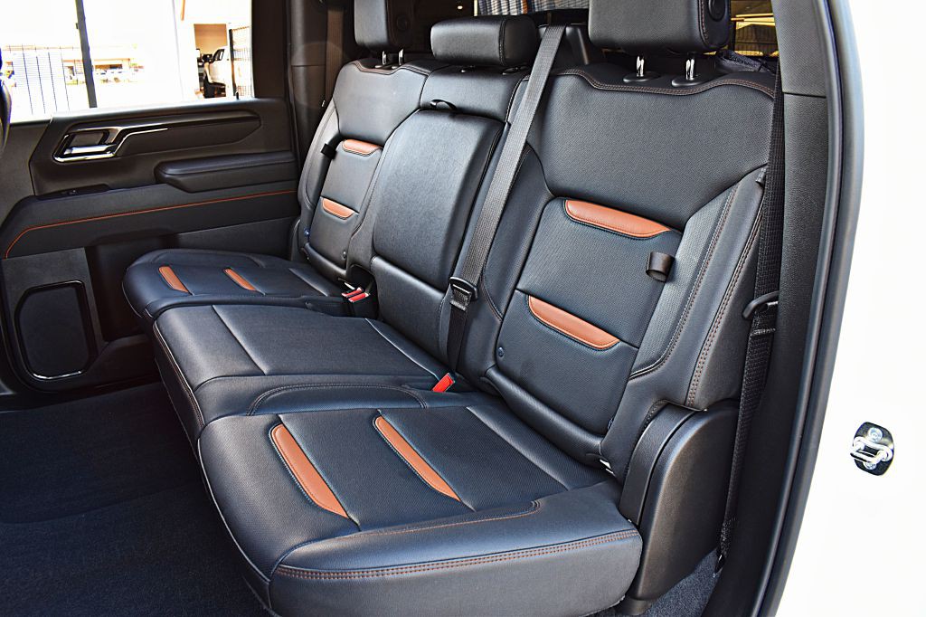 2026 GMC Sierra Image 19