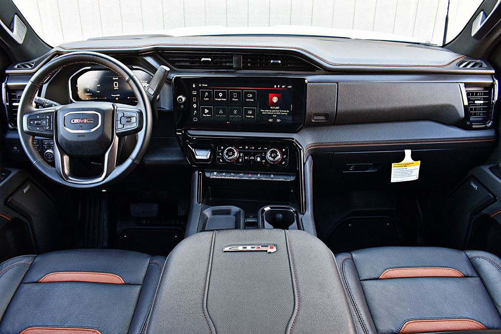 2026 GMC Sierra Image 24