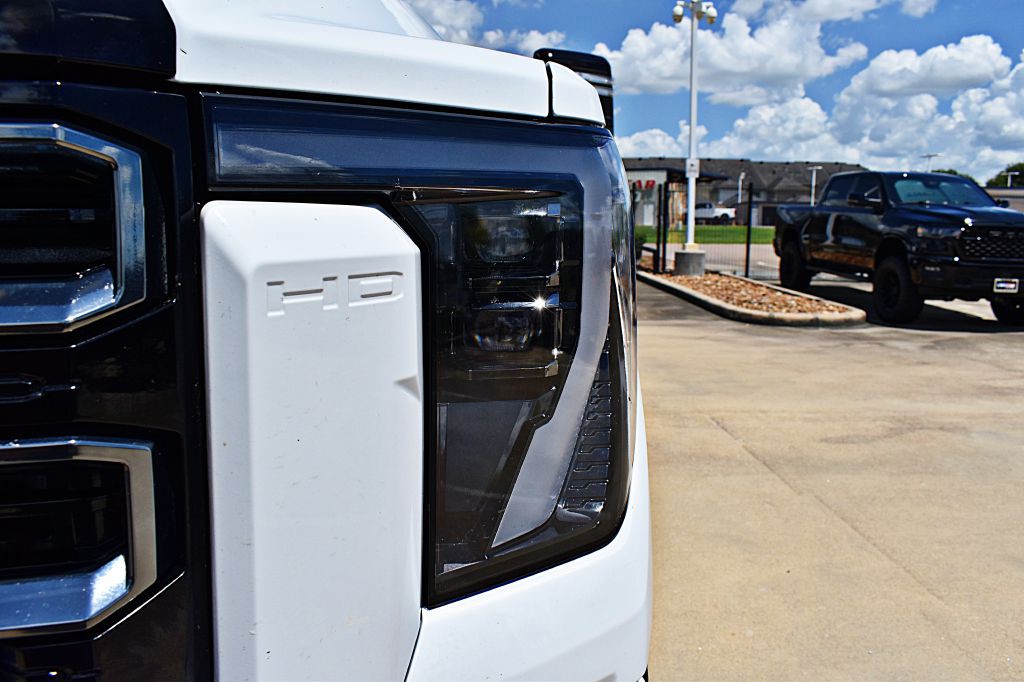 2026 GMC Sierra Image 47