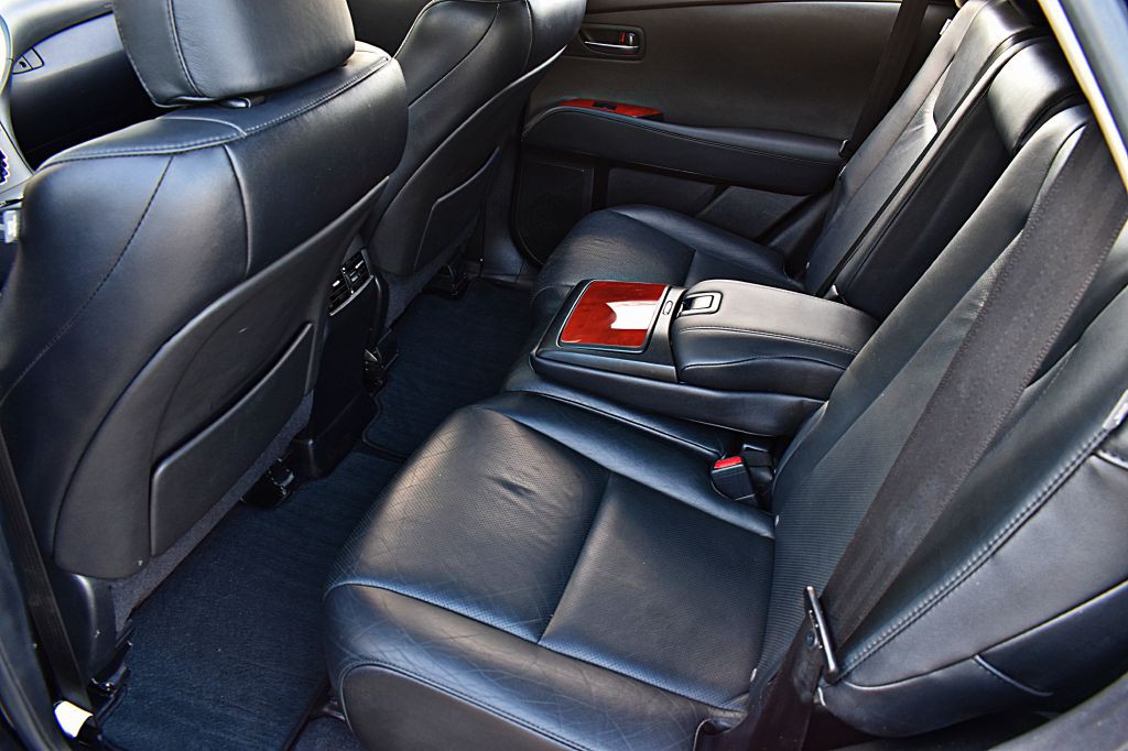 2011 Lexus RX Image 18