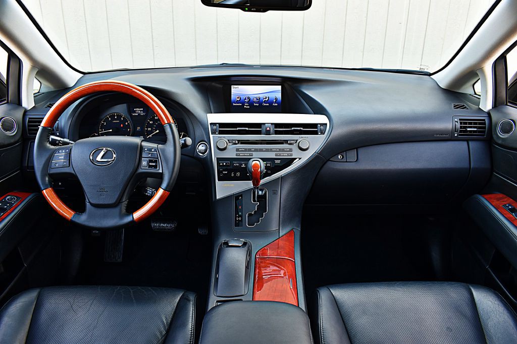 2011 Lexus RX Image 24