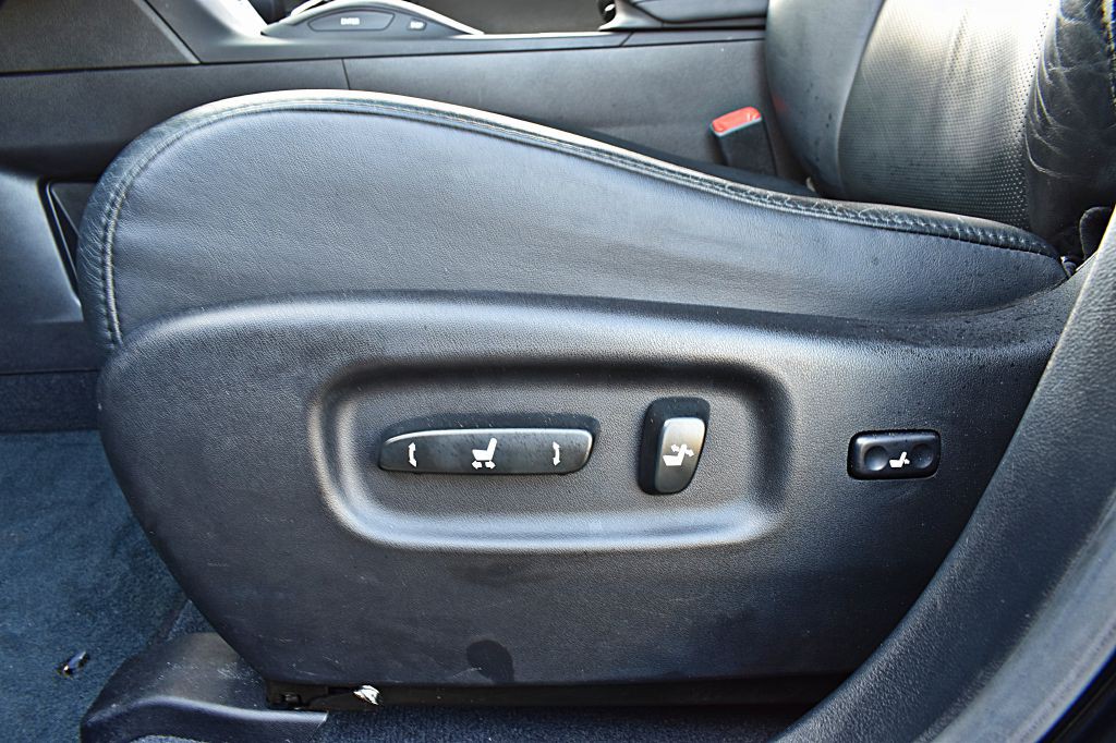 2011 Lexus RX Image 43
