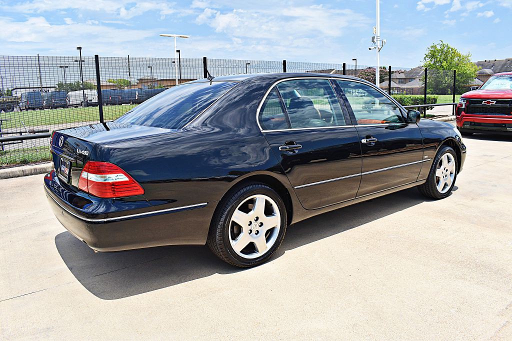 2005 Lexus LS Image 5