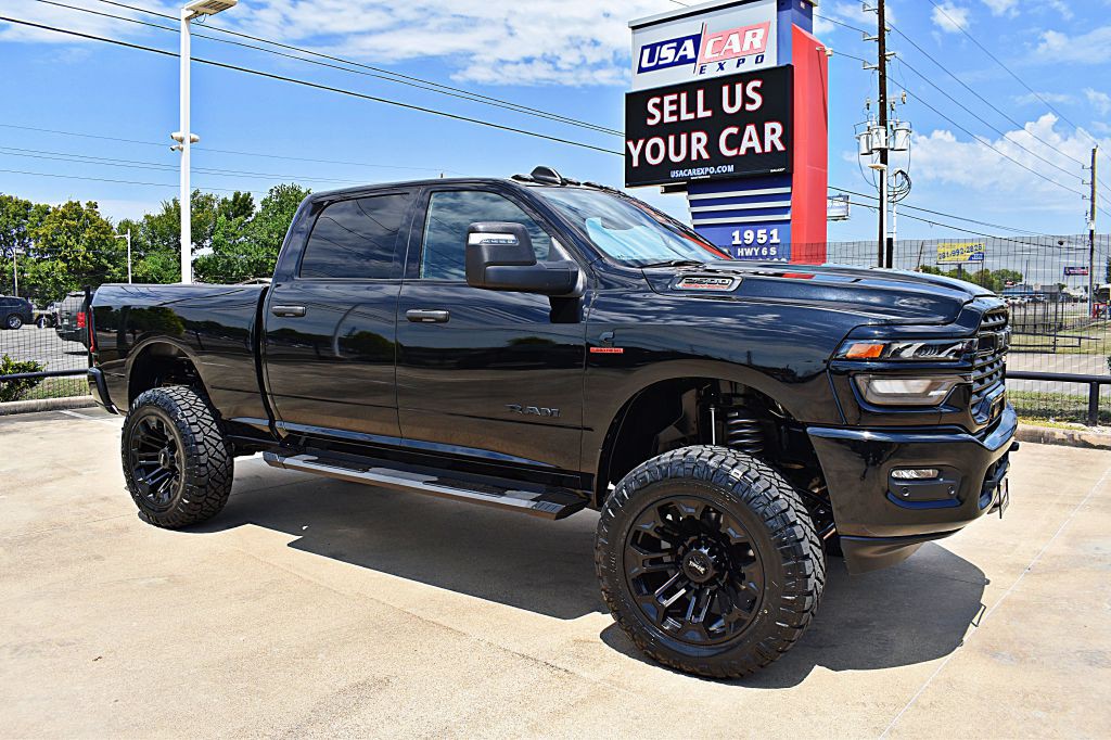 2025 RAM 2500 Image 3