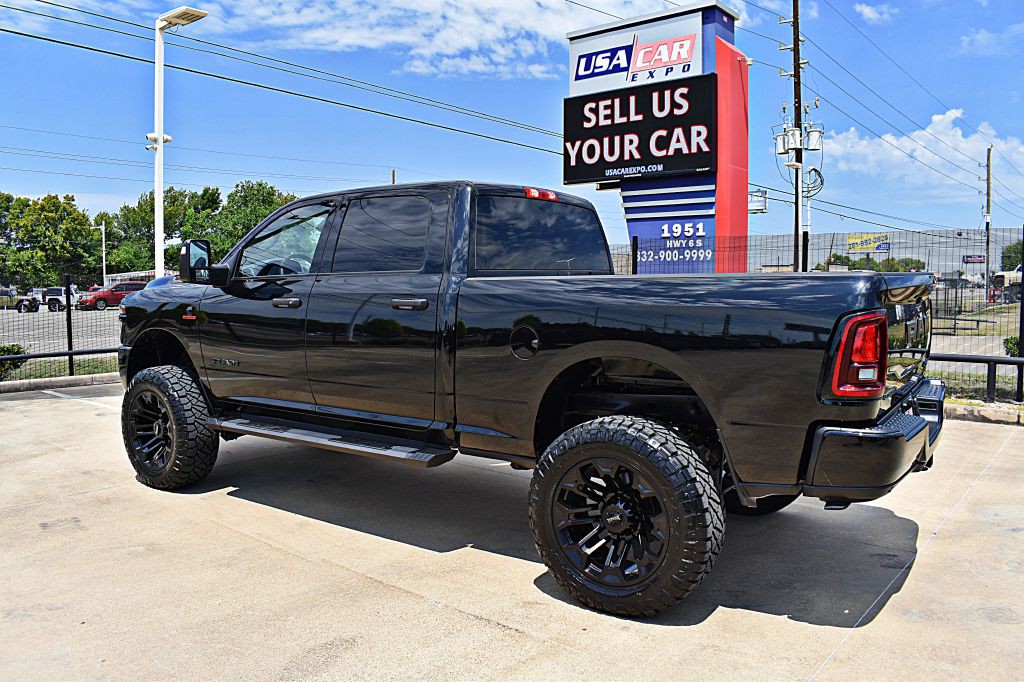 2025 RAM 2500 Image 9