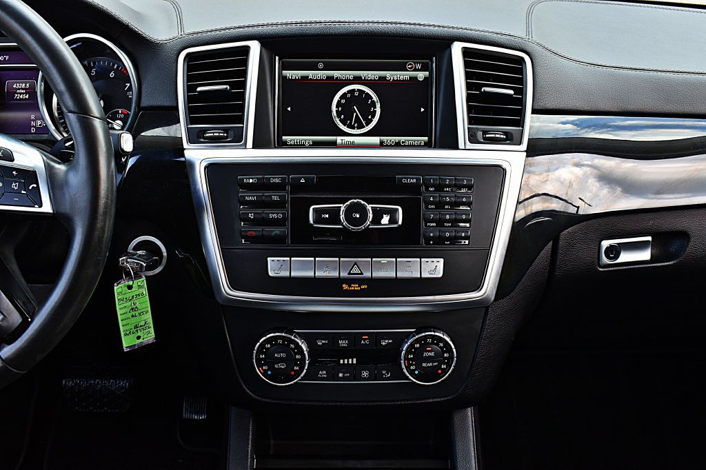 2016 Mercedes-Benz GL-Class Image 27