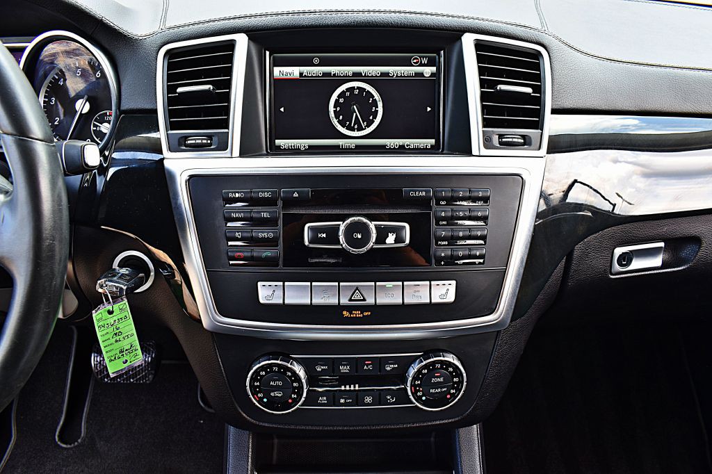 2016 Mercedes-Benz GL-Class Image 28